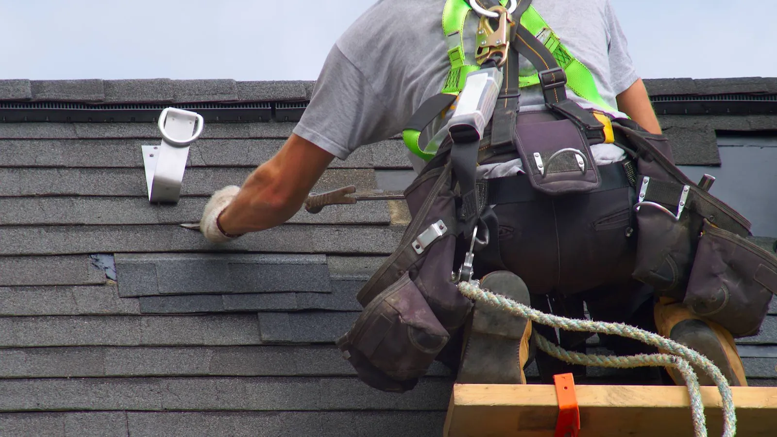 Full roof replacement by CAPS Roofing in the Tri-State area
